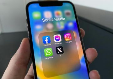 「若者のSNS離れ」は幻想?“発信離れ”と“非公開化”でネット行動が再編